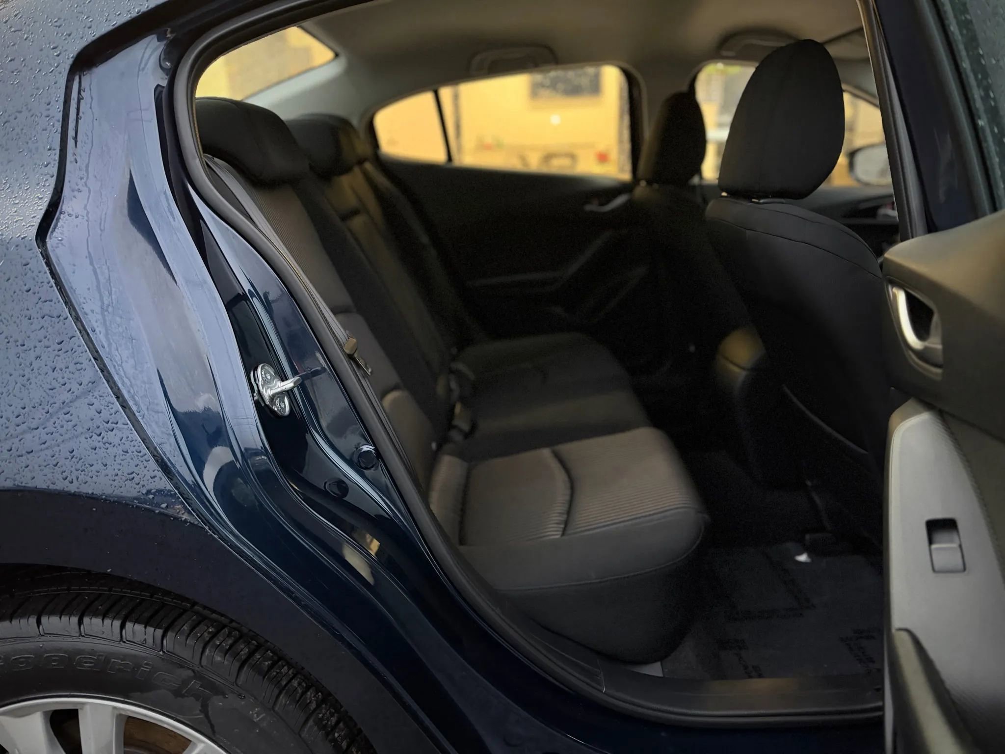 Used 2015 MAZDA MAZDA3 i Touring image 17