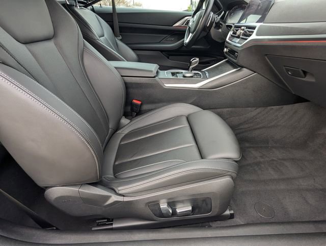 Used 2023 BMW 430i Convertible w/ Premium Package image 21
