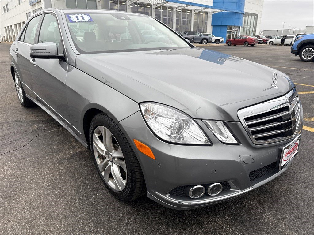 Used 2011 Mercedes-Benz E 550 4MATIC Sedan image 11