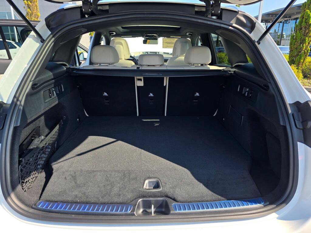 New 2026 Mercedes-Benz GLC 350e 4MATIC image 11