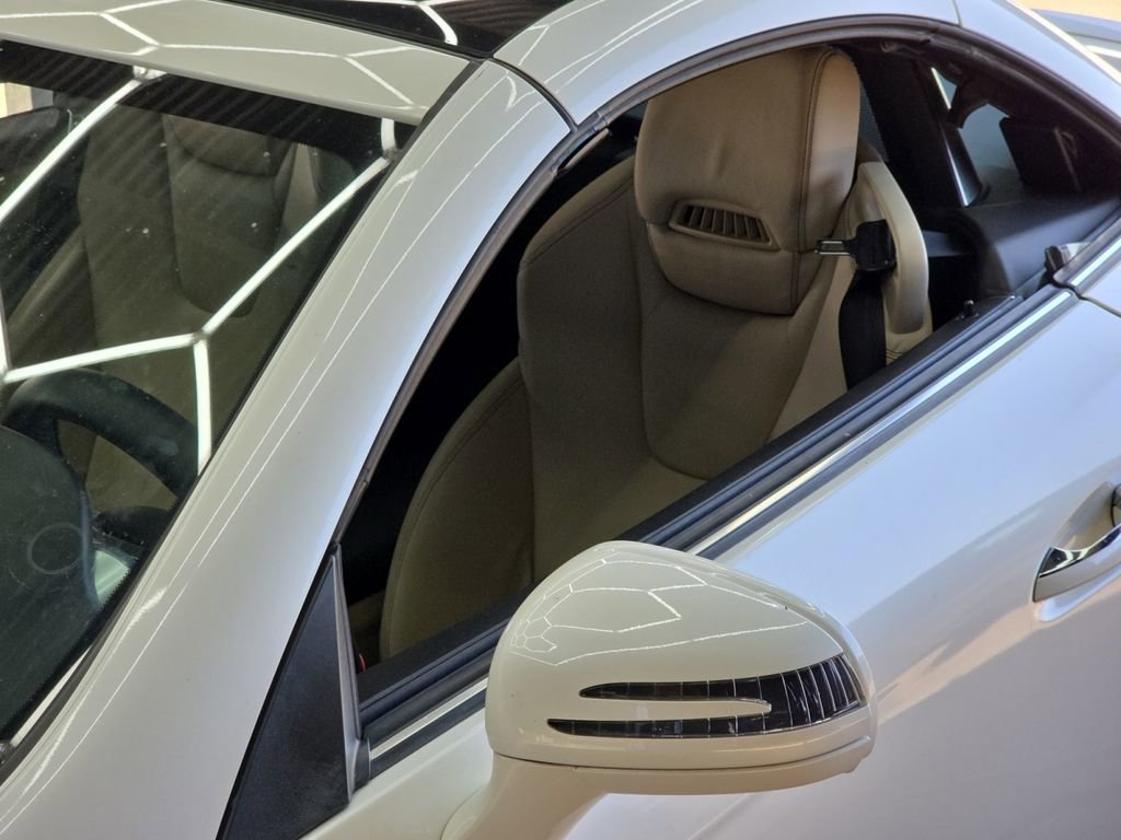 Used 2013 Mercedes-Benz SLK 250 image 33