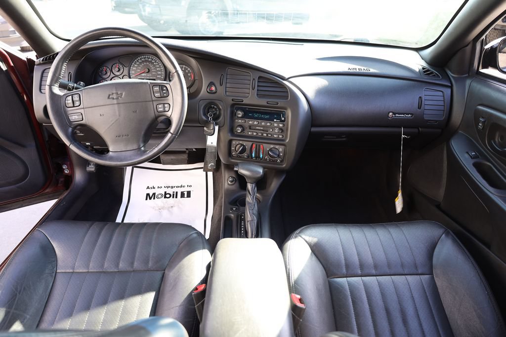 Used 2000 Chevrolet Monte Carlo SS w/ Preferred Equipment Group FWD image 17