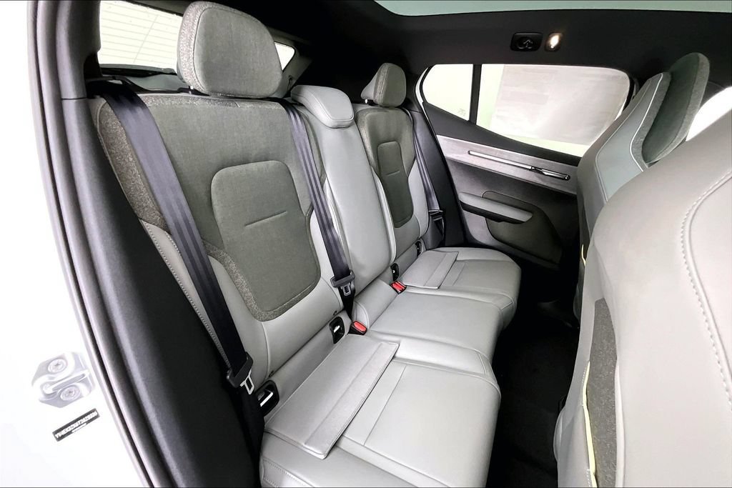 New 2026 Volvo EX30 Plus w/ Protection Package Premier AWD/4WD image 8