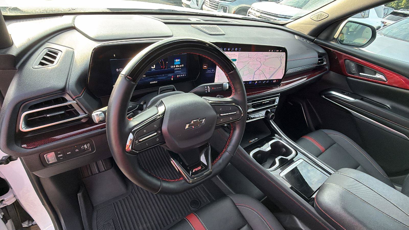 Used 2024 Chevrolet Traverse RS AWD/4WD image 4