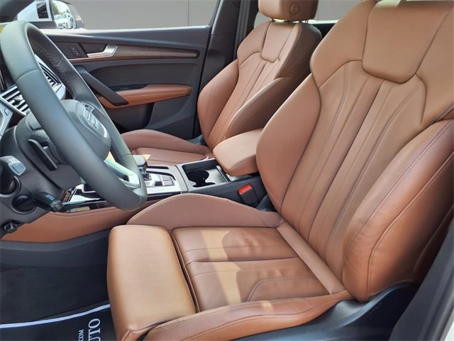 Used 2025 Audi Q5 2.0T Premium Plus w/ Premium Plus Package image 13
