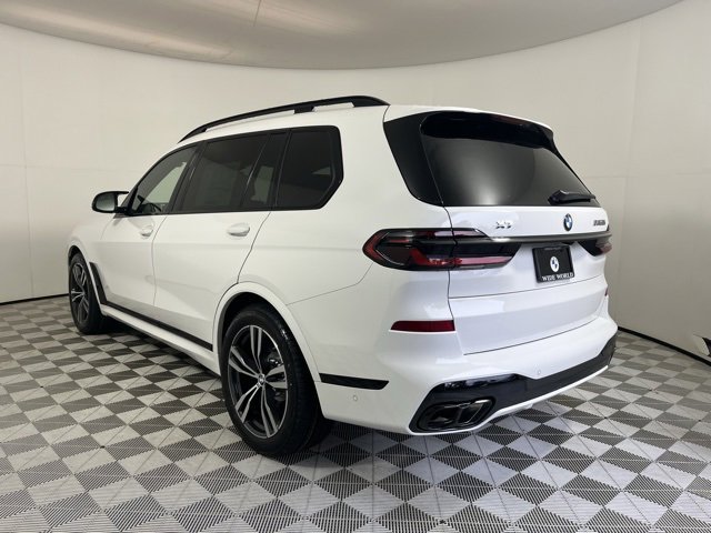 New 2026 BMW X7 M60i image 5