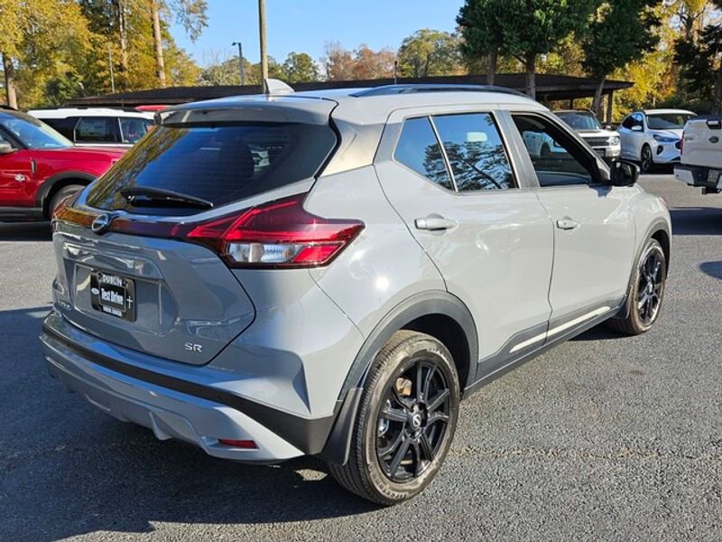 Used 2024 Nissan Kicks SR image 13