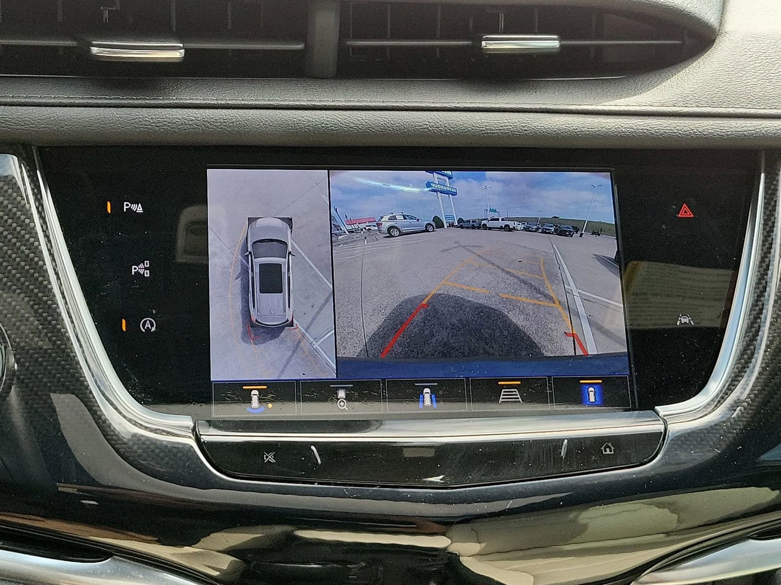 Certified 2024 Cadillac XT6 Sport w/ Technology Package image 15