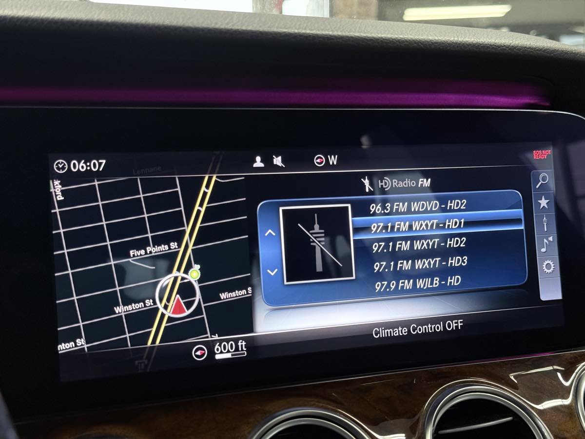 Used 2018 Mercedes-Benz E 400 4MATIC Wagon image 60