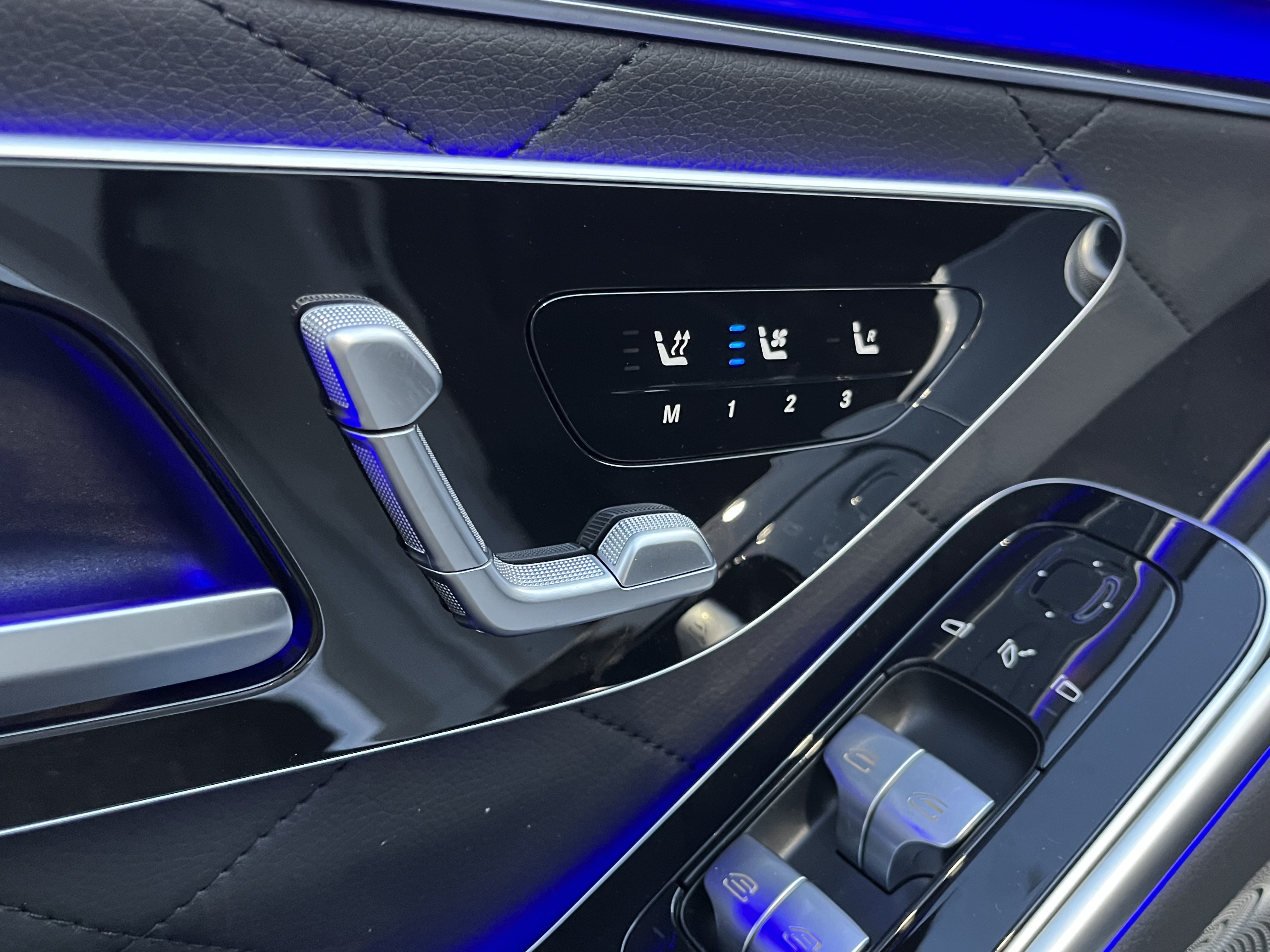 New 2026 Mercedes-Benz S 580e 4MATIC Sedan image 14