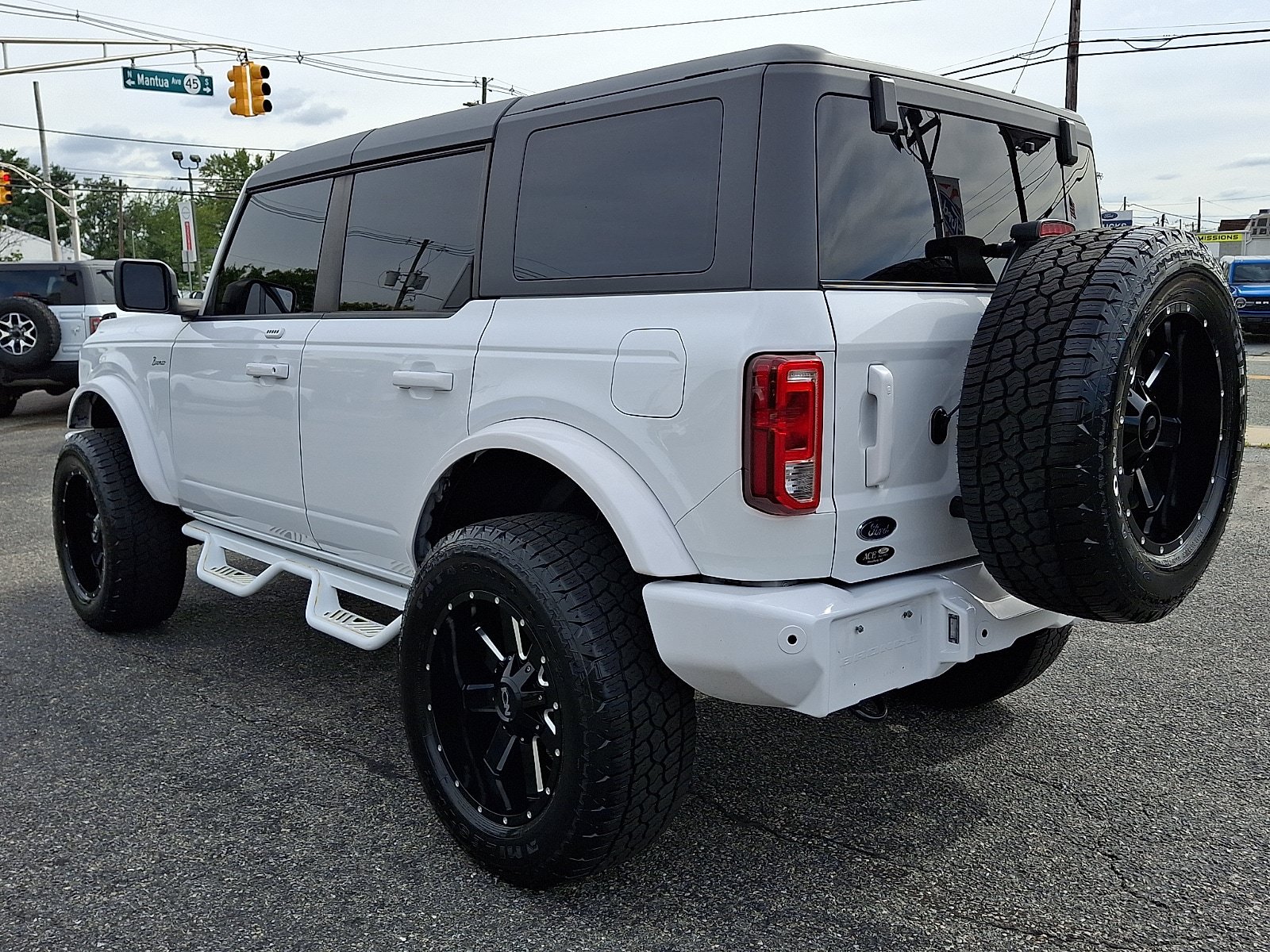 Used 2023 Ford Bronco Big Bend AWD/4WD image 4