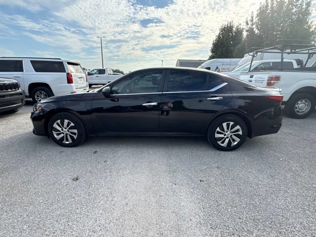 Used 2025 Nissan Altima 2.5 S FWD image 8