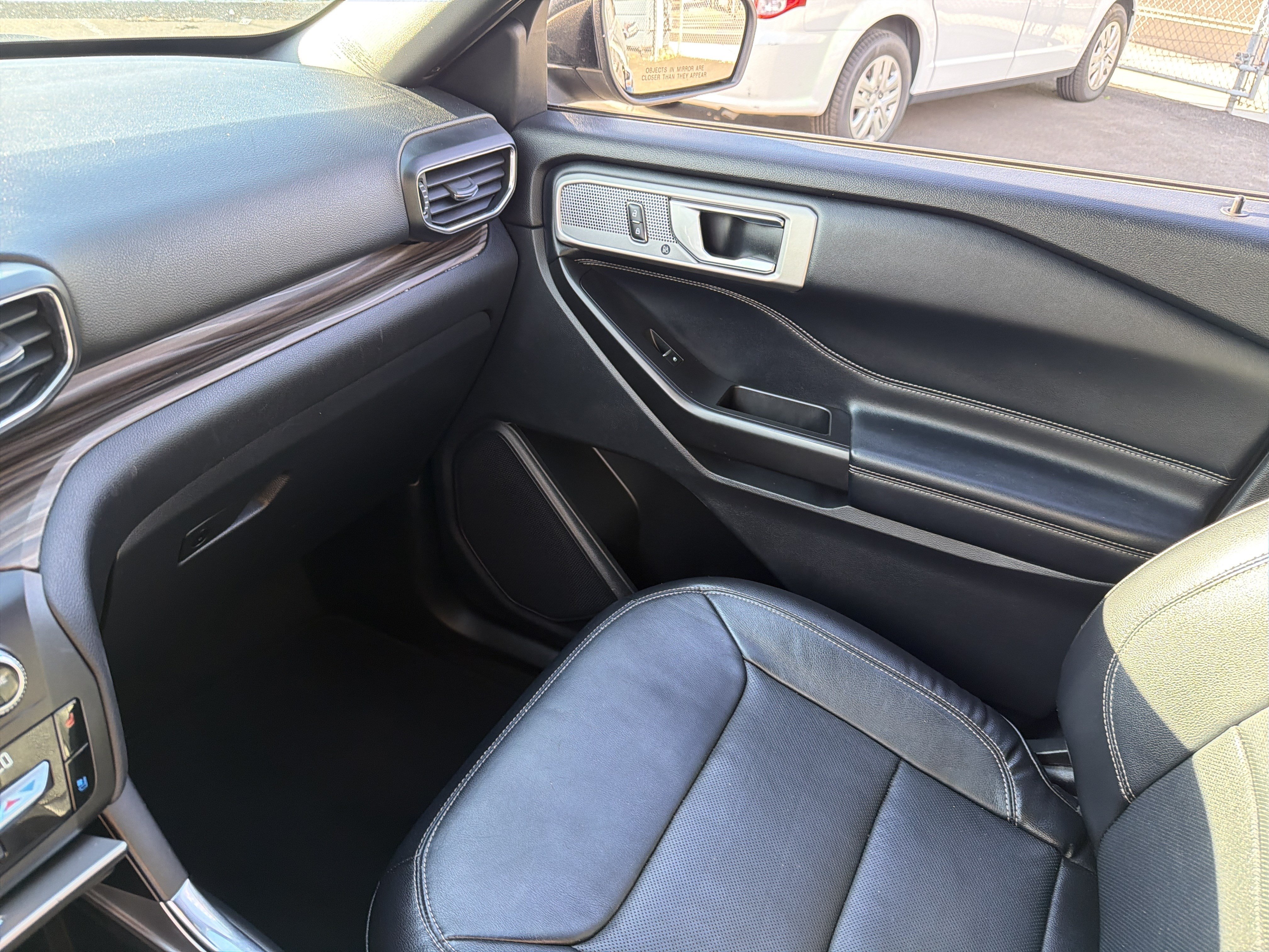 Used 2020 Ford Explorer Limited AWD/4WD image 26