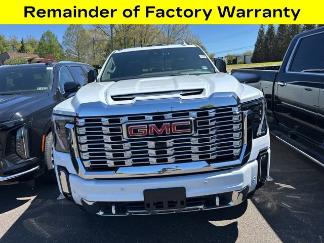 Used 2026 GMC Sierra 3500 Denali w/ Denali Reserve Package AWD/4WD image 2
