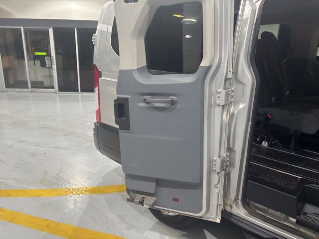 Used 2018 Ford Transit 150 XLT image 27