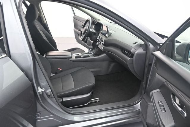 Used 2024 Nissan Sentra SV FWD image 17