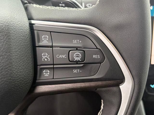 New 2026 Jeep Grand Cherokee Altitude AWD/4WD image 20
