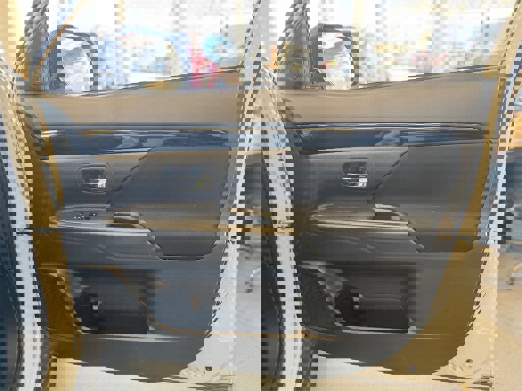 Used 2020 Mitsubishi Outlander ES image 43