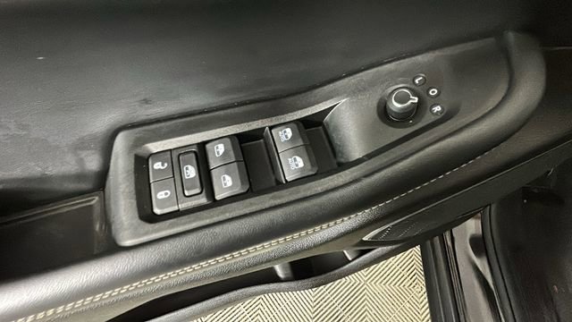 Used 2024 Jeep Grand Cherokee Limited 4xe AWD/4WD image 11