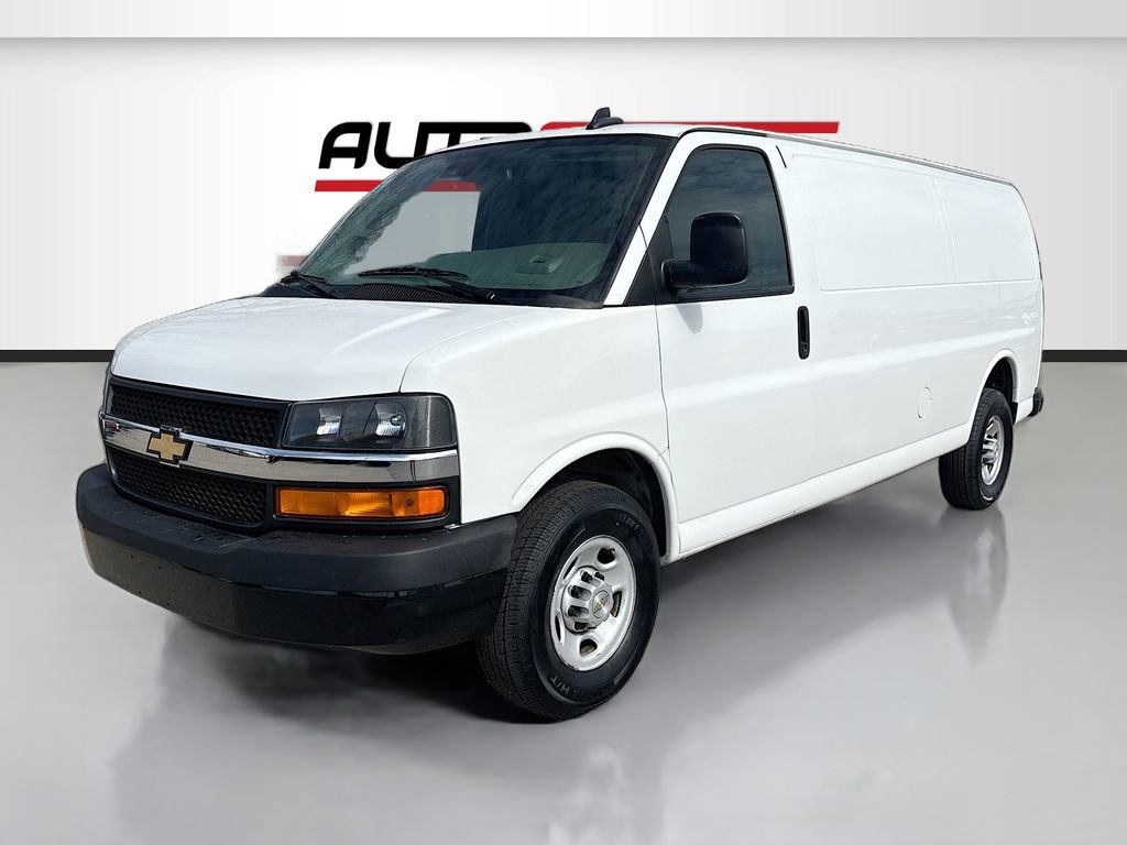 Used 2024 Chevrolet Express 3500 Extended w/ Driver Convenience Package image 3