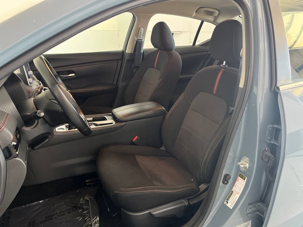 Used 2025 Nissan Sentra SR FWD image 17