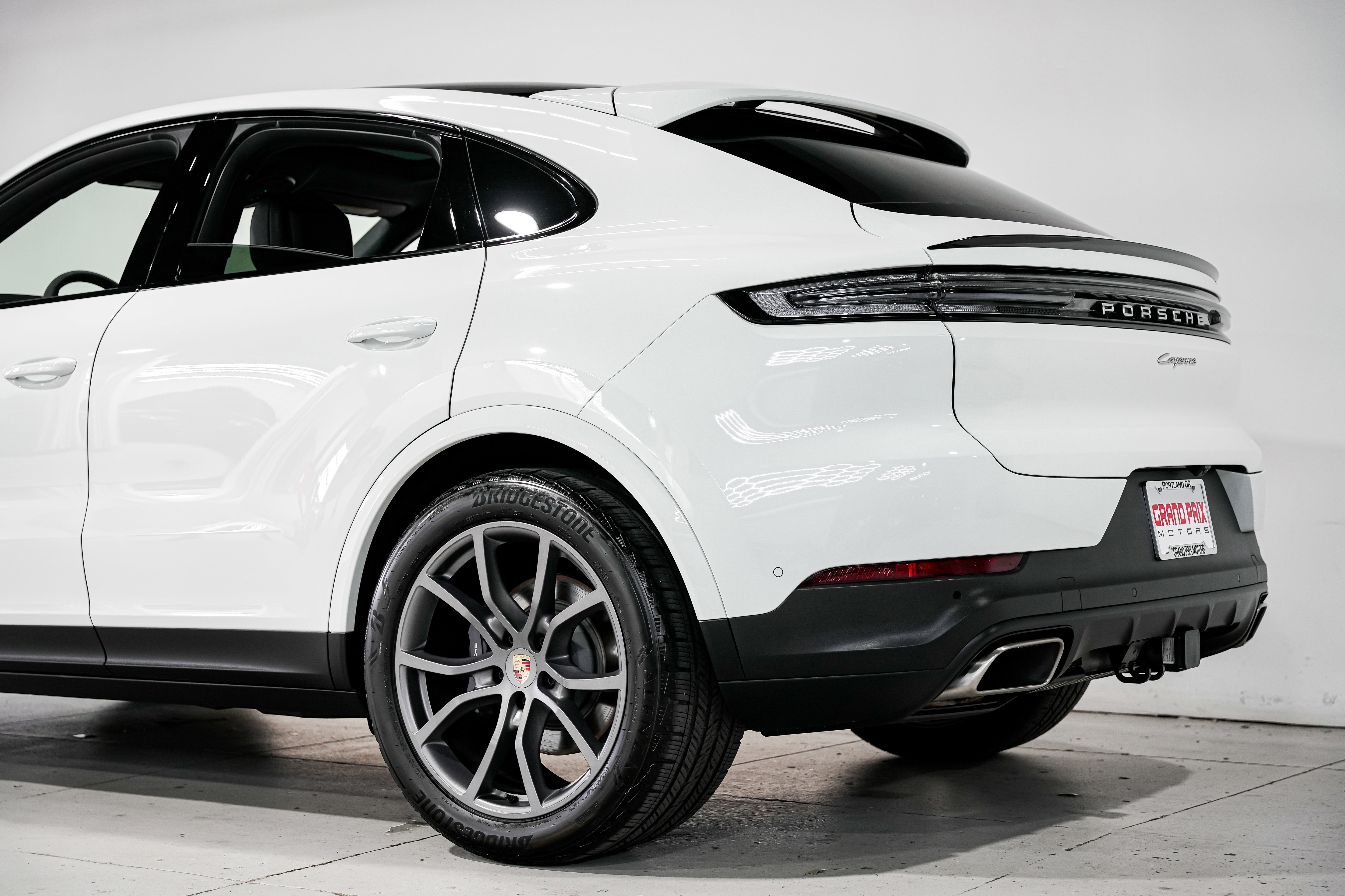 Used 2024 Porsche Cayenne Coupe w/ Premium Package Plus image 41