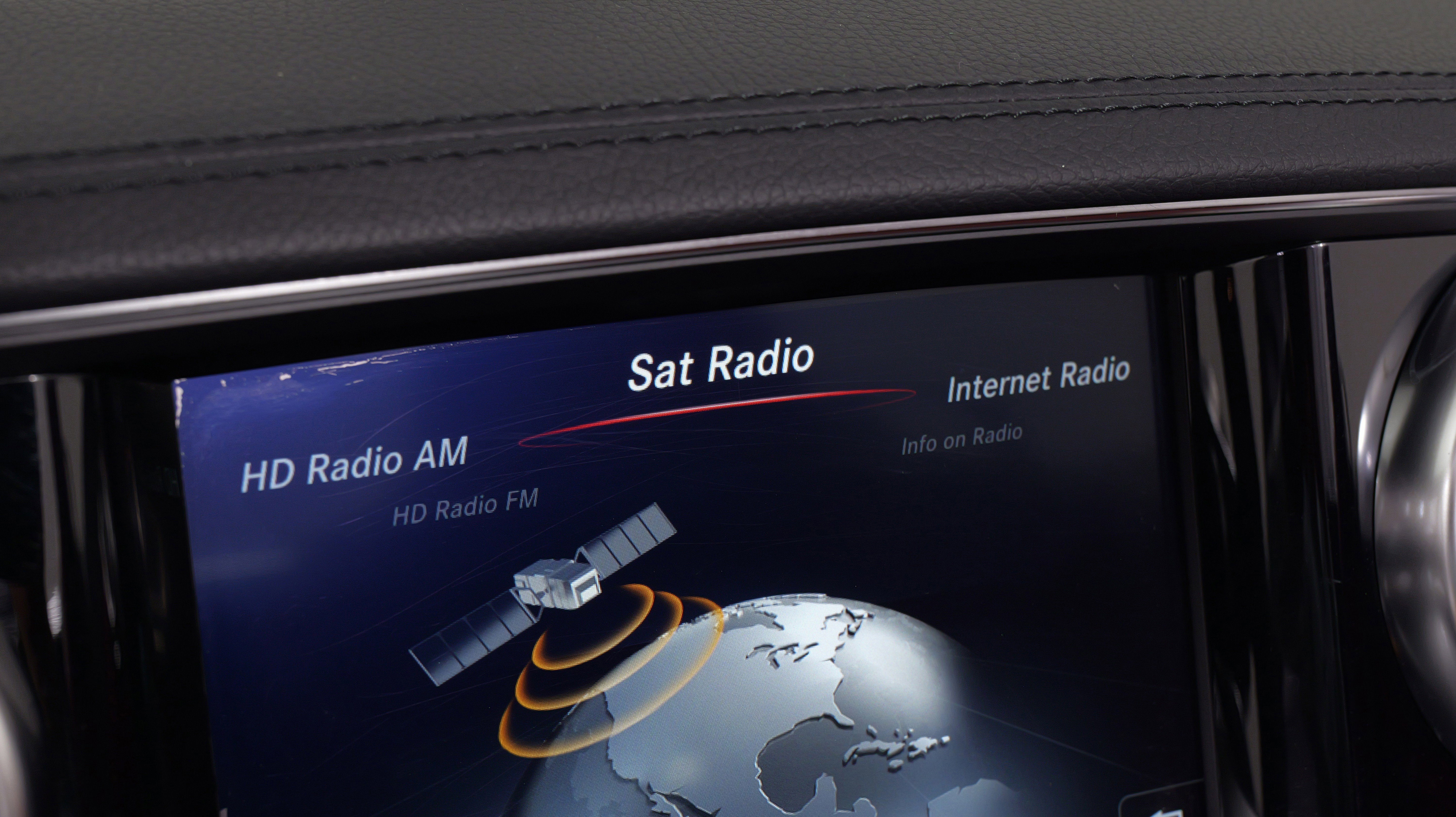 Used 2019 Mercedes-Benz SL 550 image 45