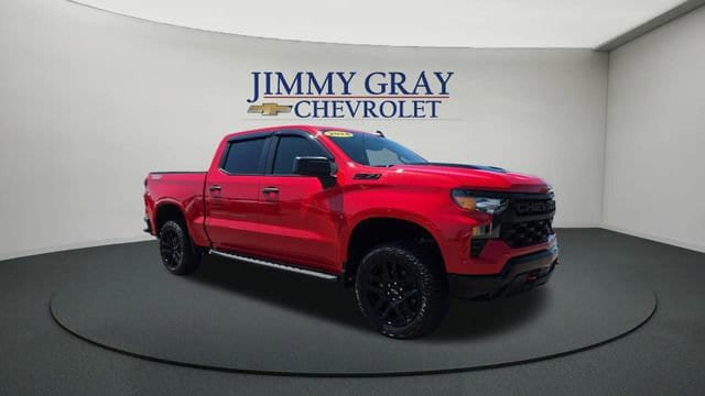 Used 2024 Chevrolet Silverado 1500 Custom Trail Boss w/ LPO, Dark Essentials Package AWD/4WD image 7