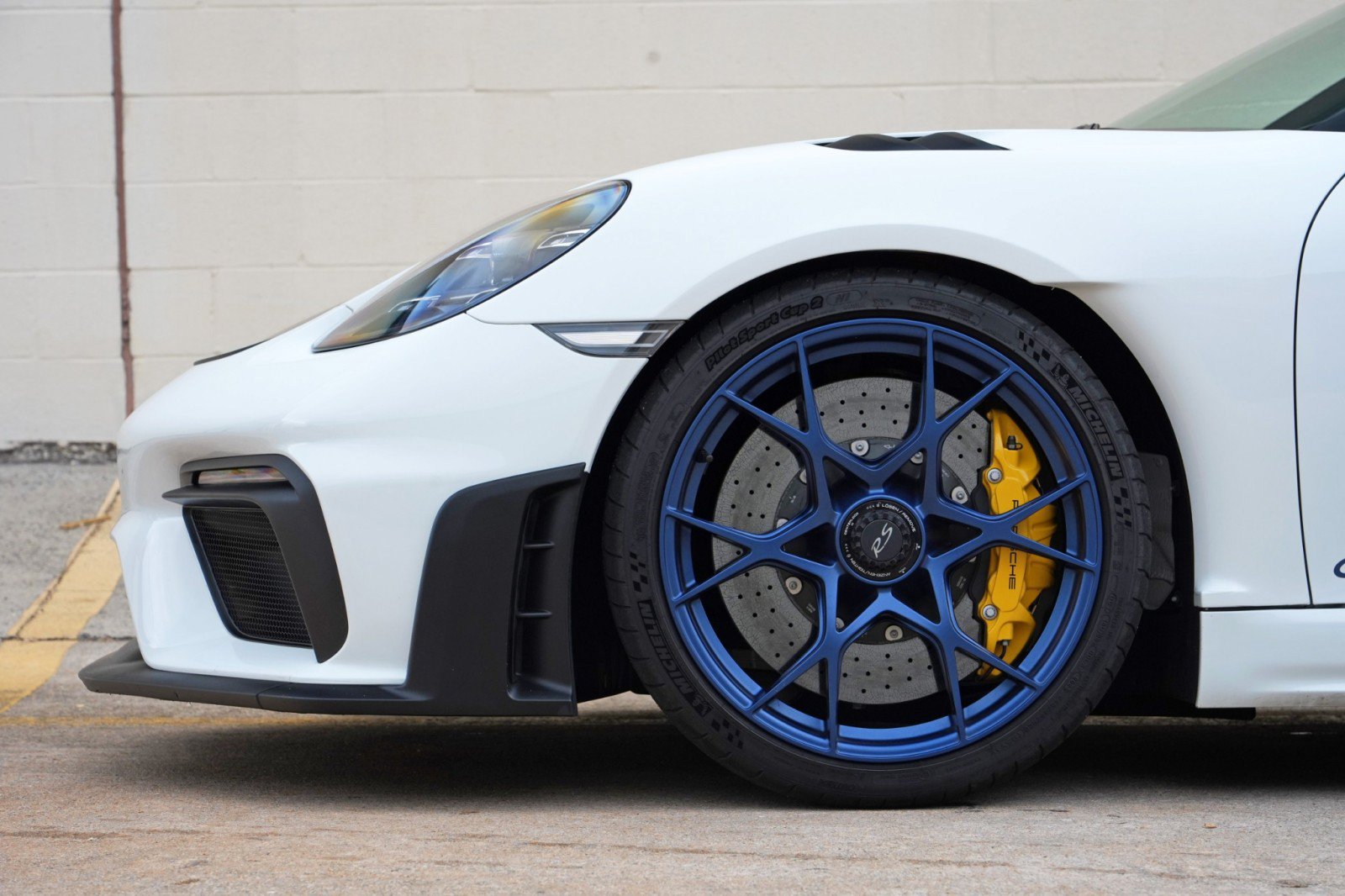 Used 2024 Porsche 718 Cayman GT4 RS w/ Weissach Package RWD image 61