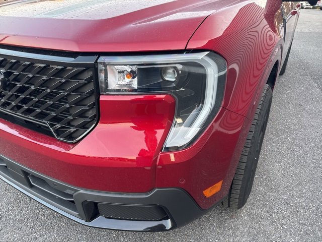 New 2025 Ford Maverick Lariat w/ Black Appearance Package image 9