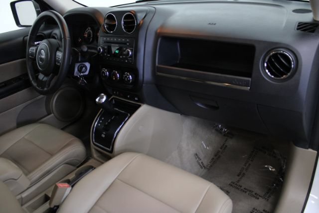 Used 2016 Jeep Patriot High Altitude FWD image 22