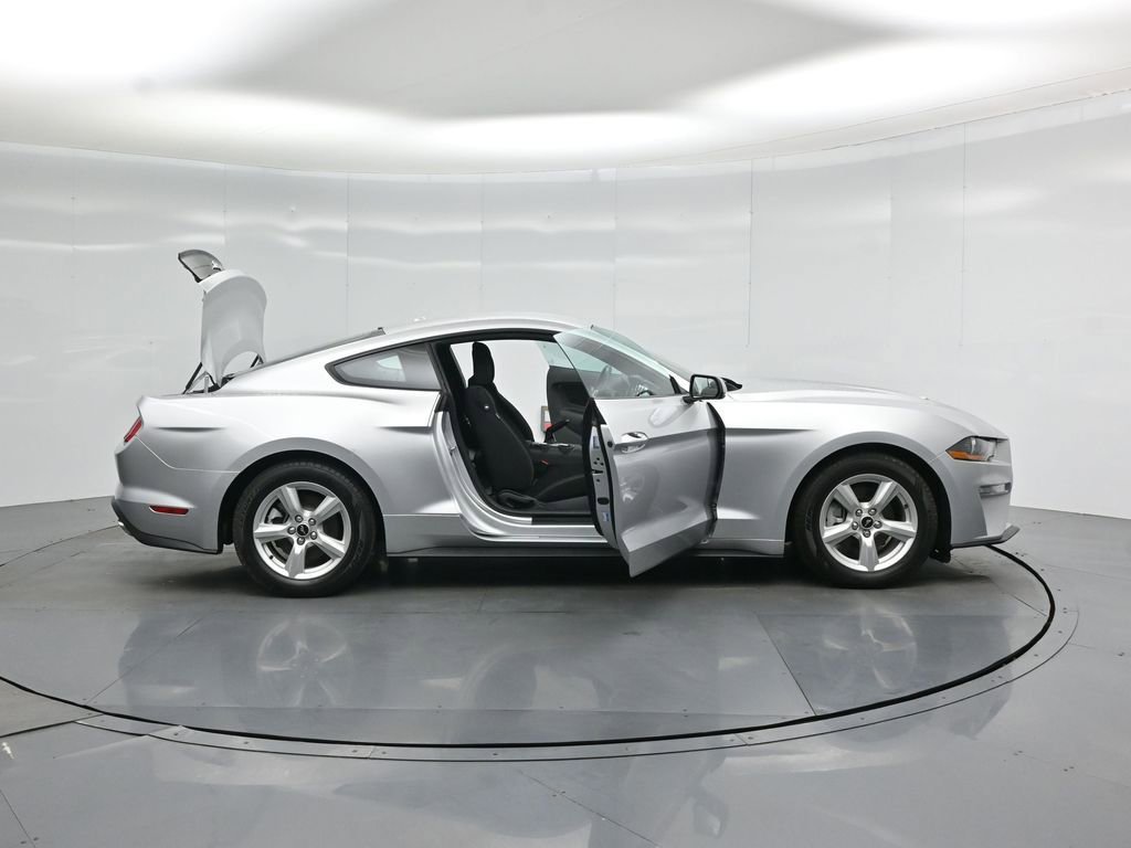 Certified 2019 Ford Mustang Coupe image 5