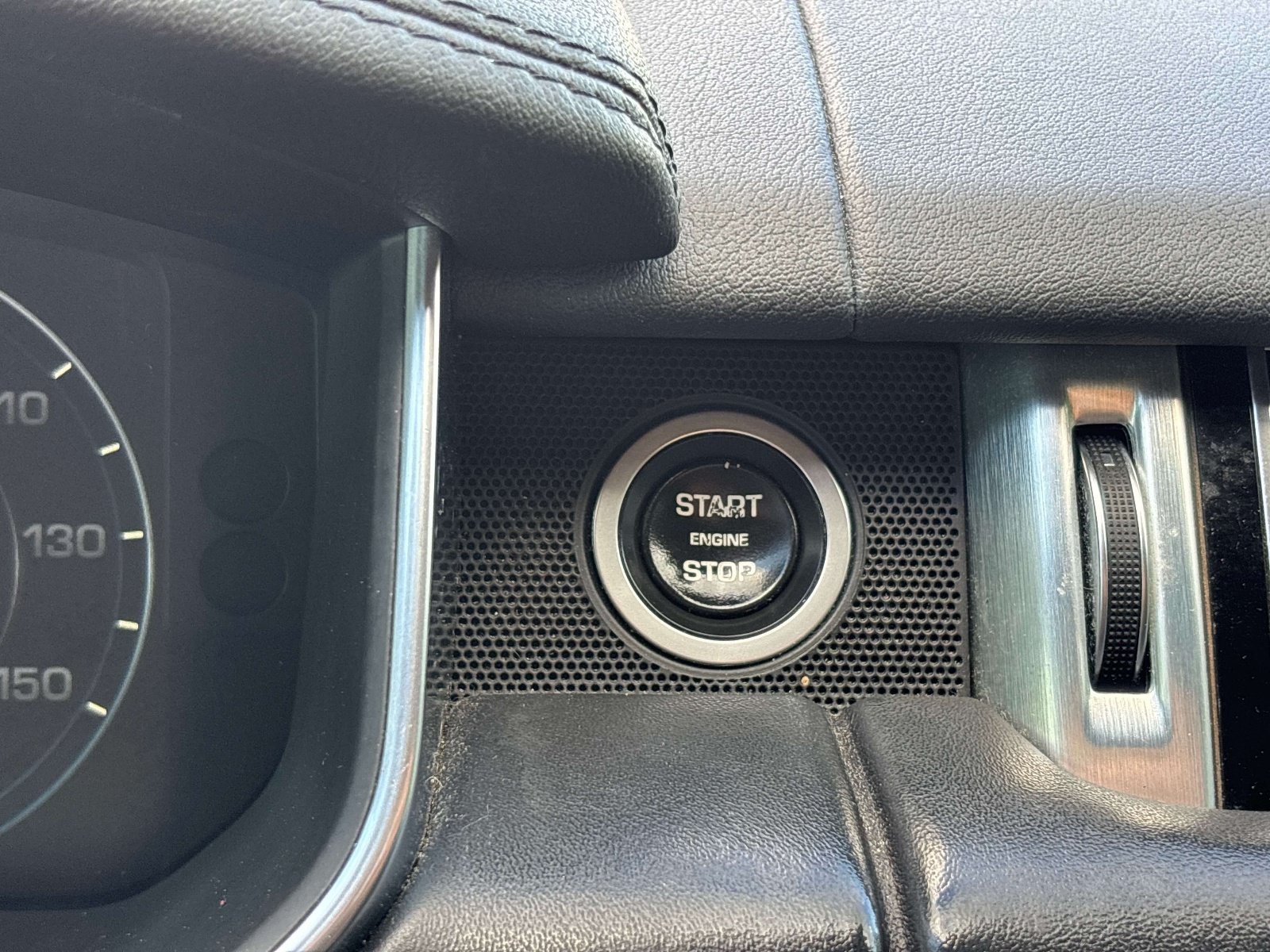 Used 2016 Land Rover Range Rover HSE AWD/4WD image 31