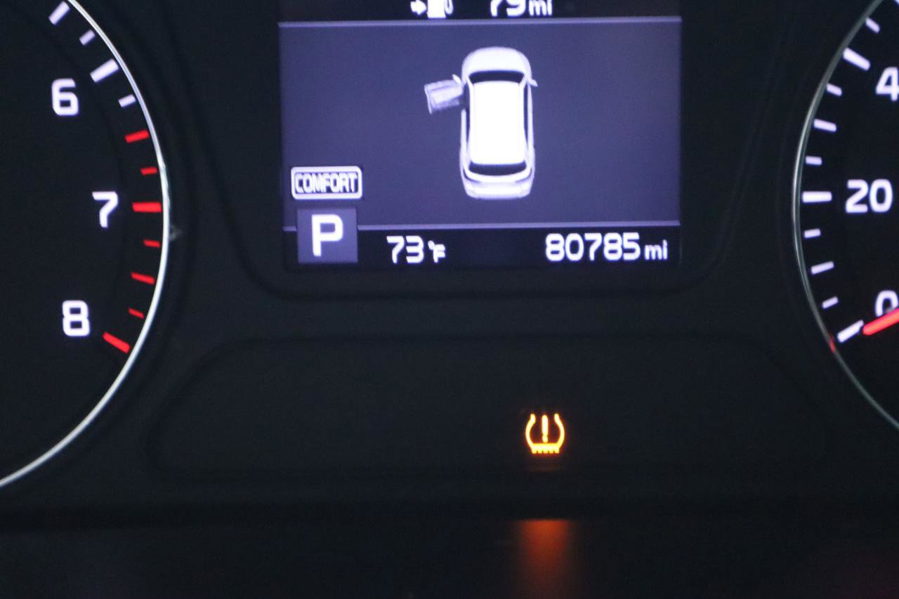 Used 2020 Kia Sorento LX image 19