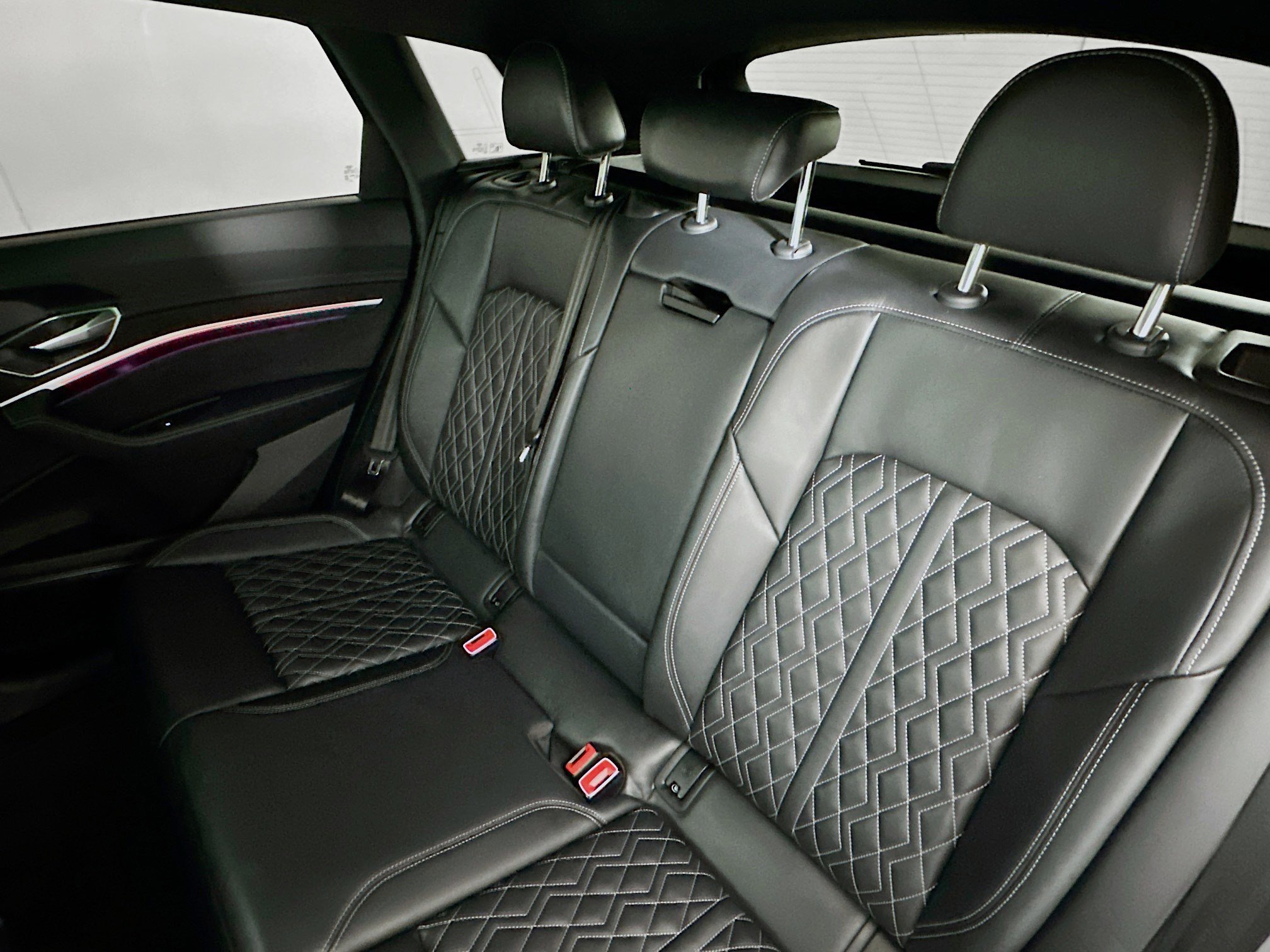 Used 2024 Audi SQ8 e-tron Premium Plus w/ Black Optic Package image 23