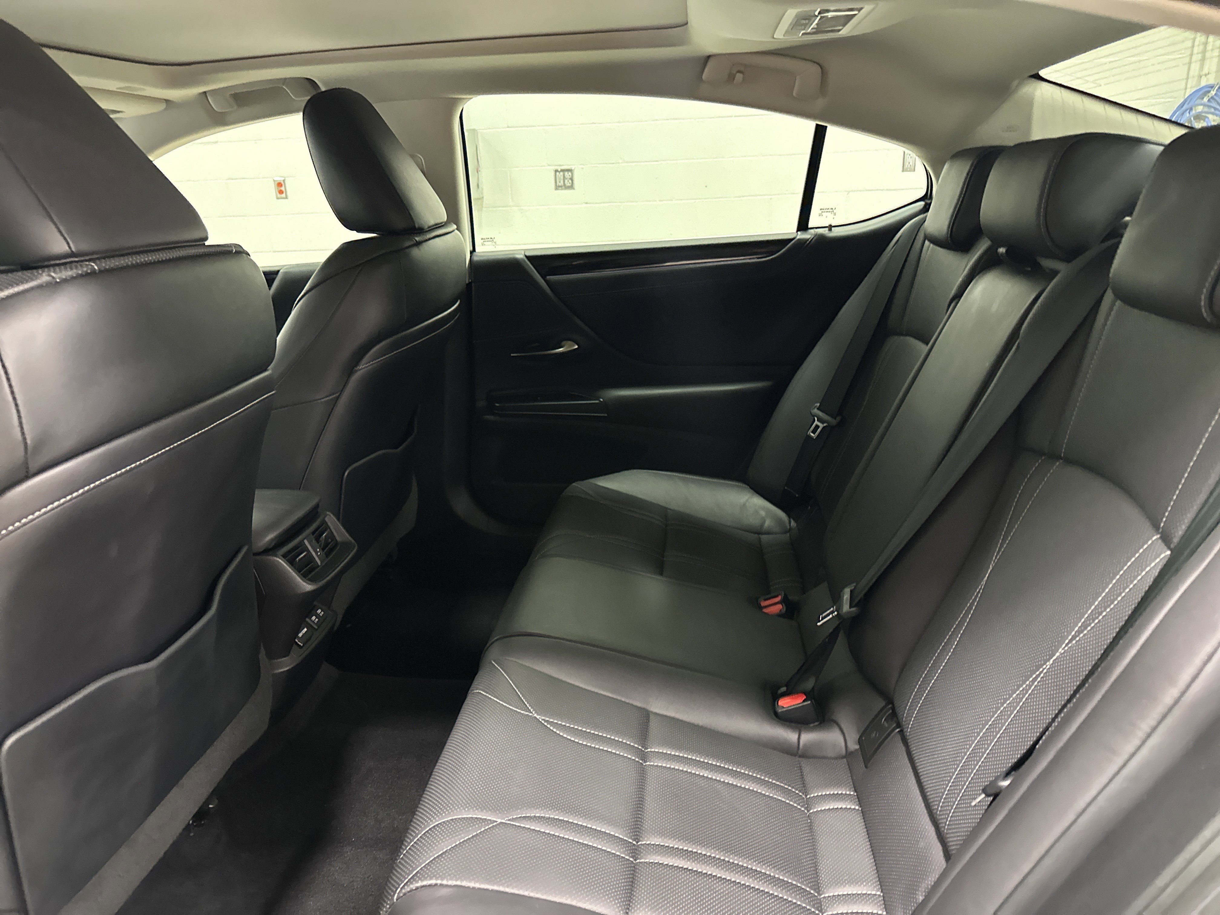 Used 2020 Lexus ES 350 w/ Accessory Package FWD image 31