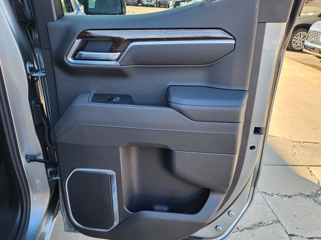 New 2026 GMC Sierra 1500 Elevation image 39