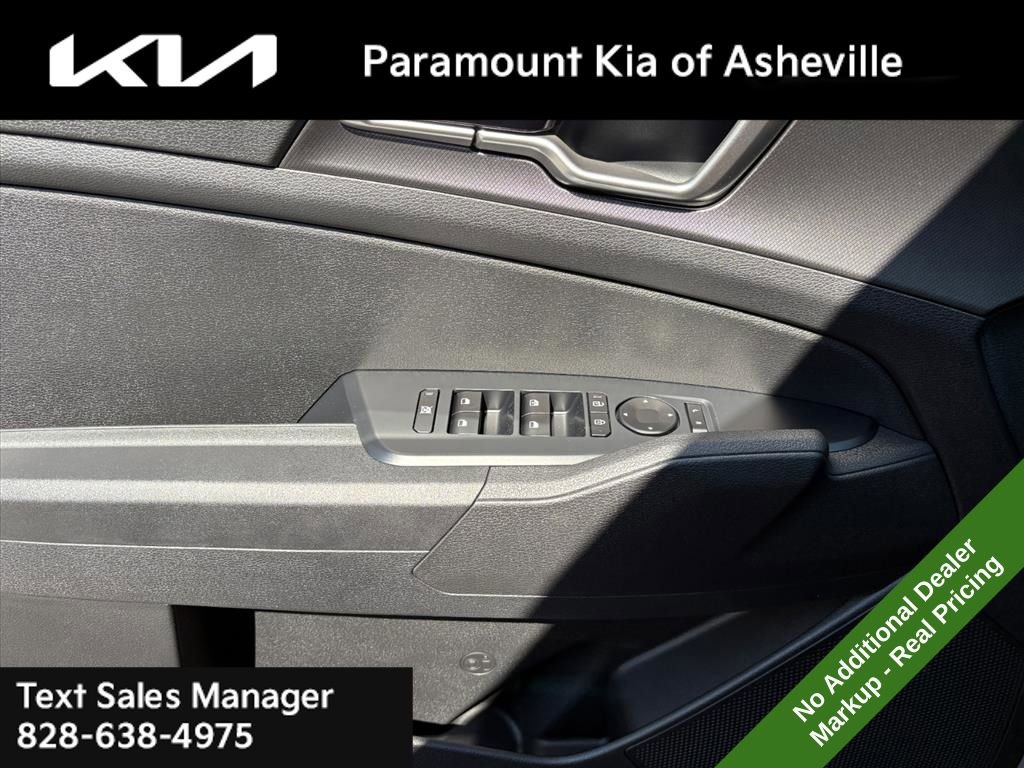 New 2026 Kia Sportage S image 25