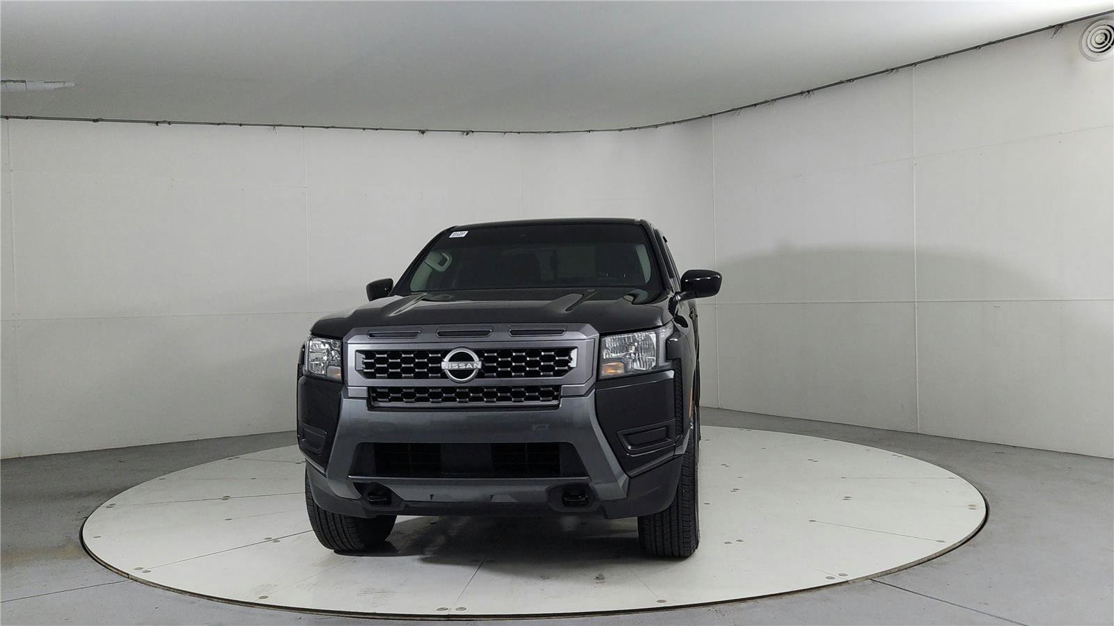 Certified 2025 Nissan Frontier SV image 2