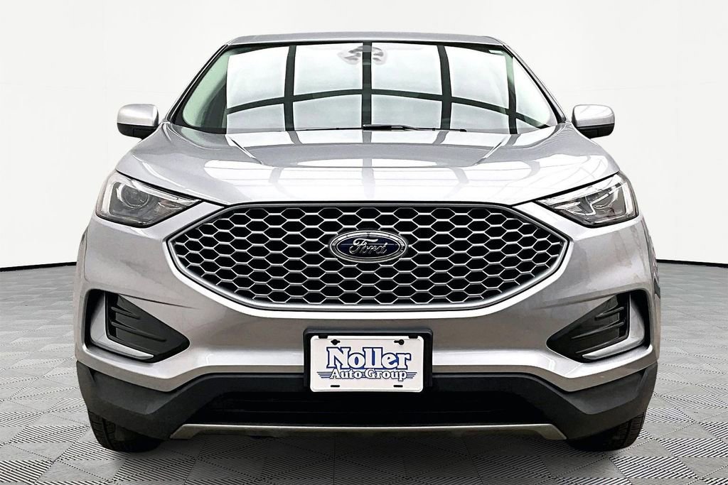 Certified 2023 Ford Edge SEL image 3