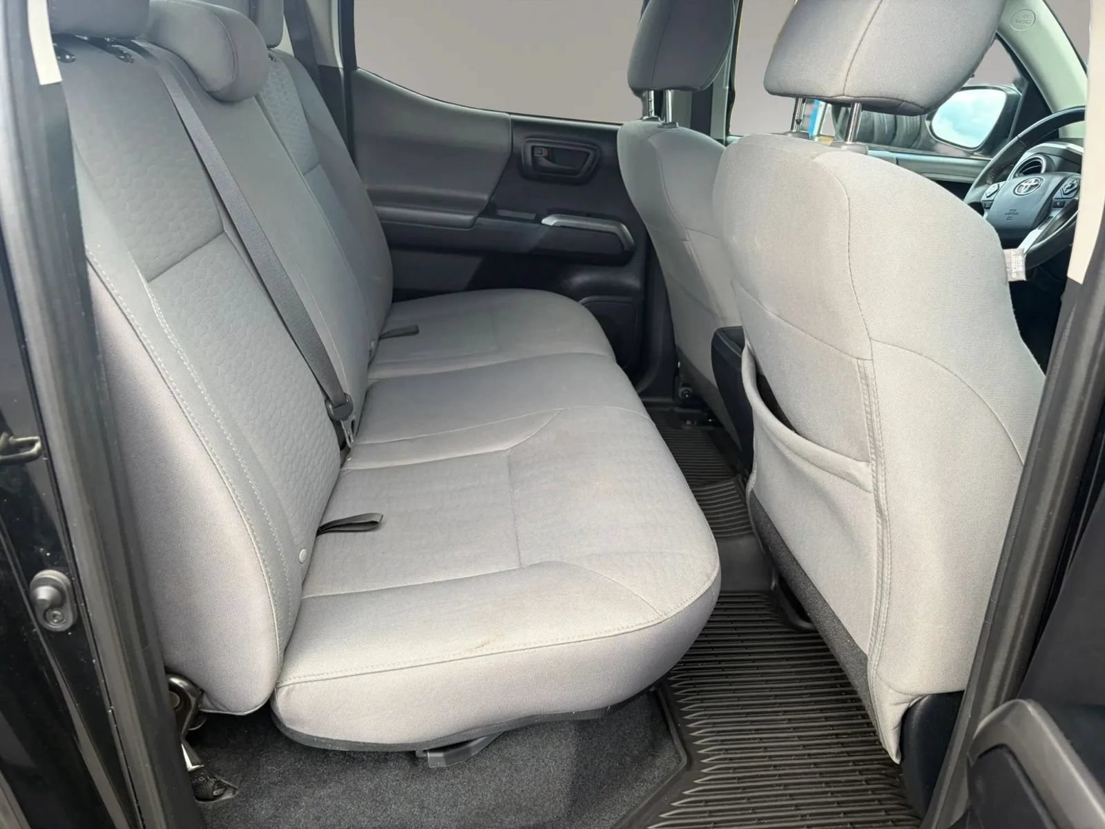 Used 2019 Toyota Tacoma SR5 AWD/4WD image 29