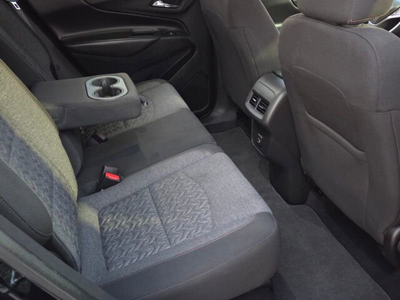 Used 2022 Chevrolet Equinox LT image 12