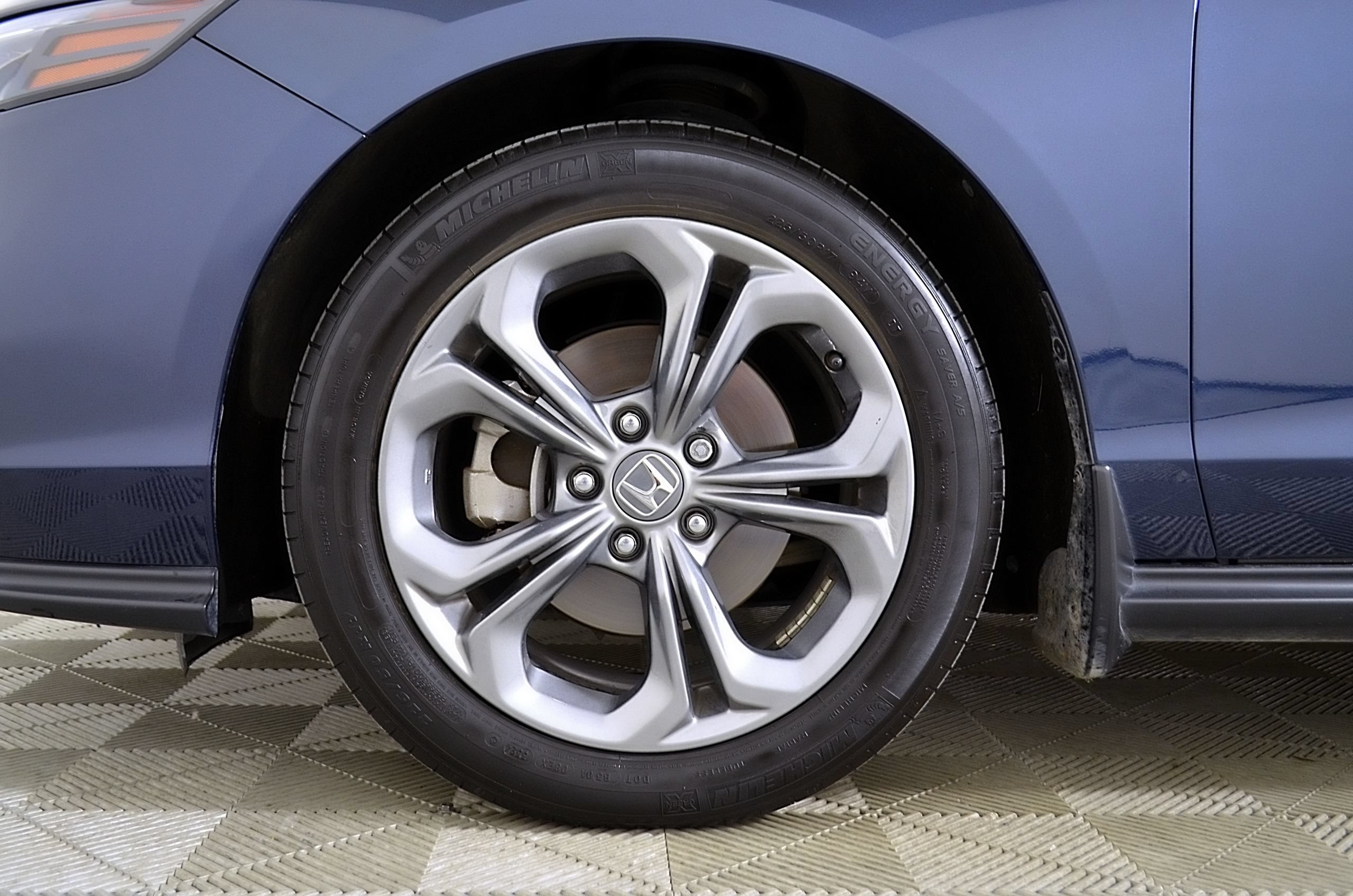Used 2024 Honda Accord EX image 11