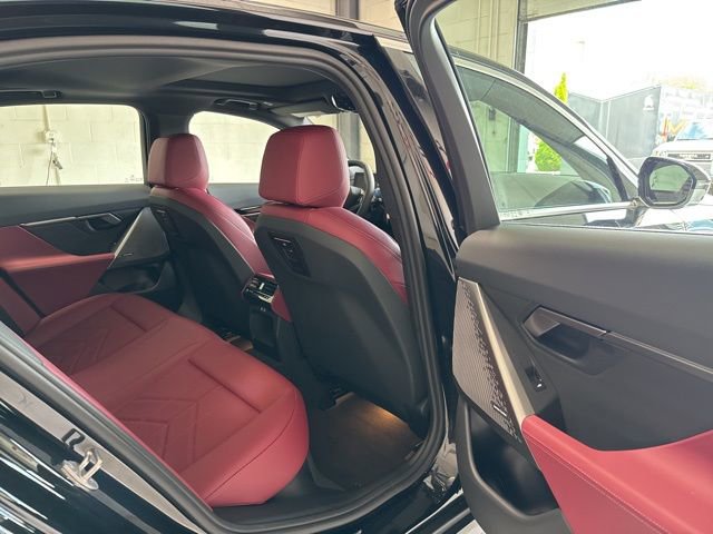 Used 2025 BMW i5 xDrive40 w/ Premium Package image 47