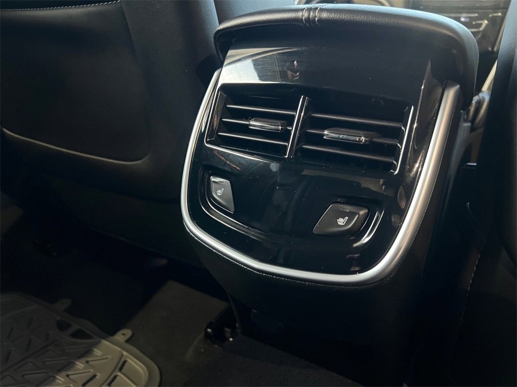 Used 2017 Cadillac XTS Luxury image 16