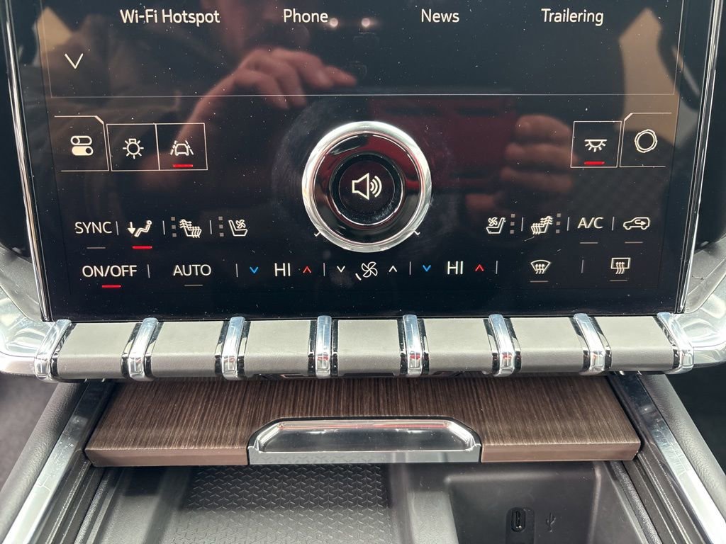 Used 2025 GMC Acadia Denali image 46