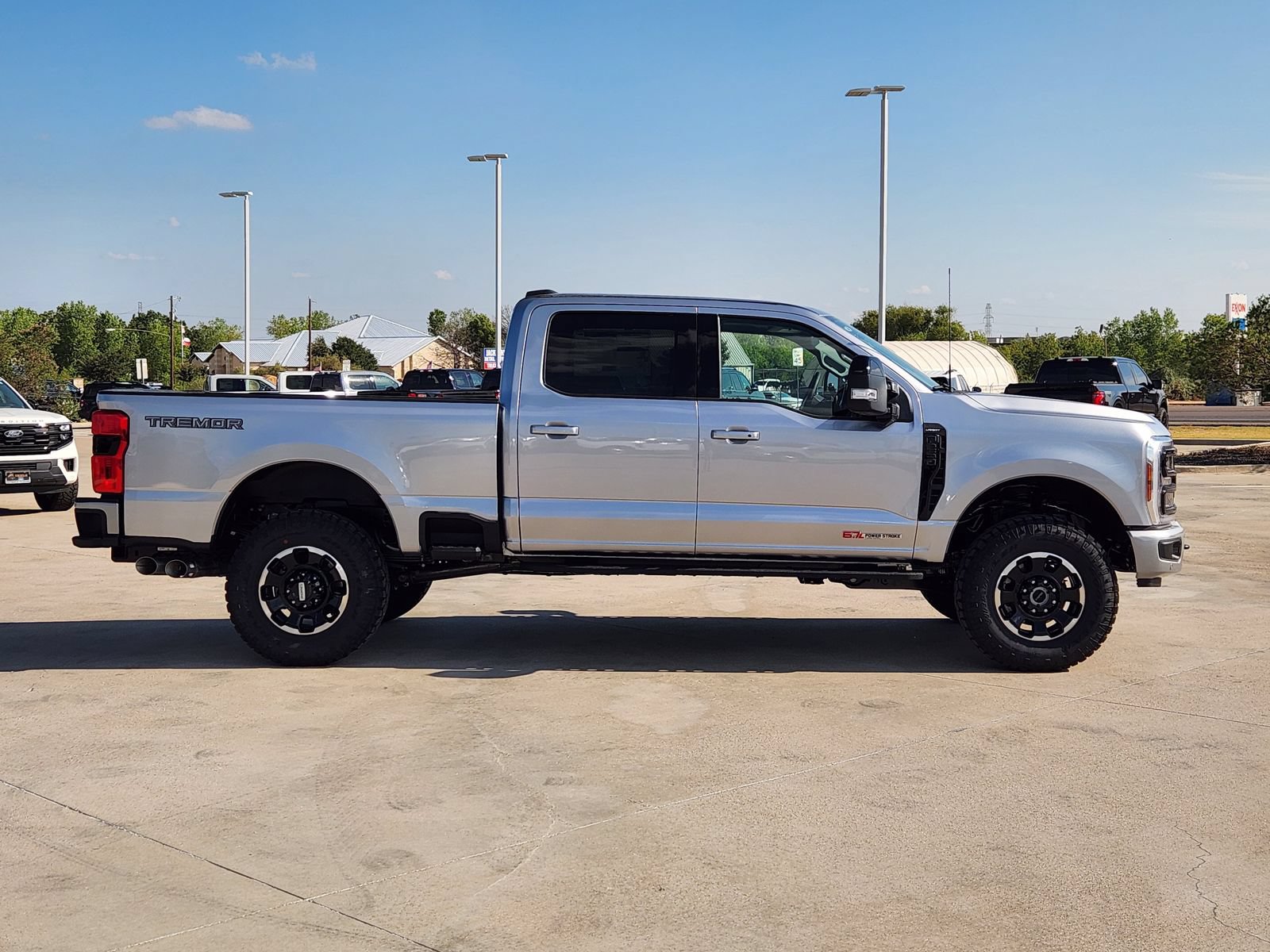 New 2027 Ford F250 Lariat w/ Tremor Off-Road Package AWD/4WD image 7