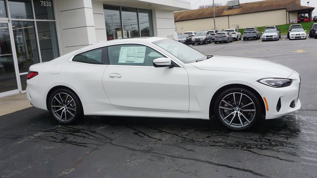 Used 2024 BMW 430i xDrive Coupe w/ Premium Package image 3