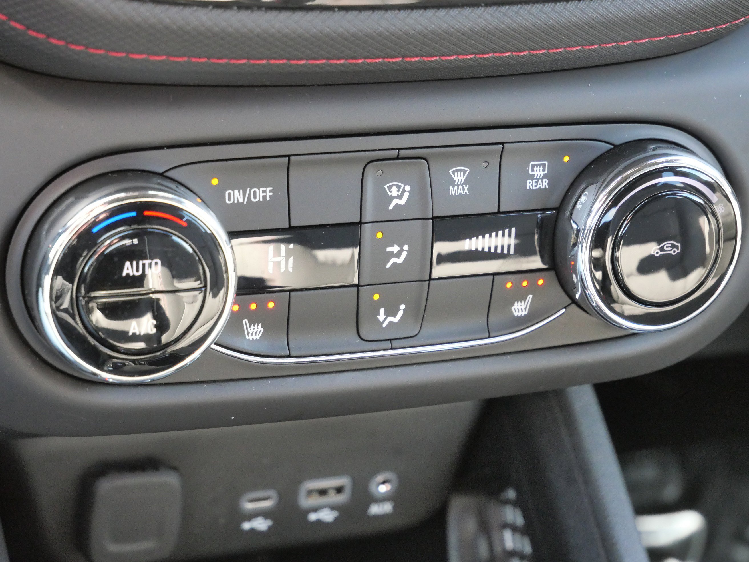 Used 2023 Chevrolet TrailBlazer RS w/ Convenience Package image 24