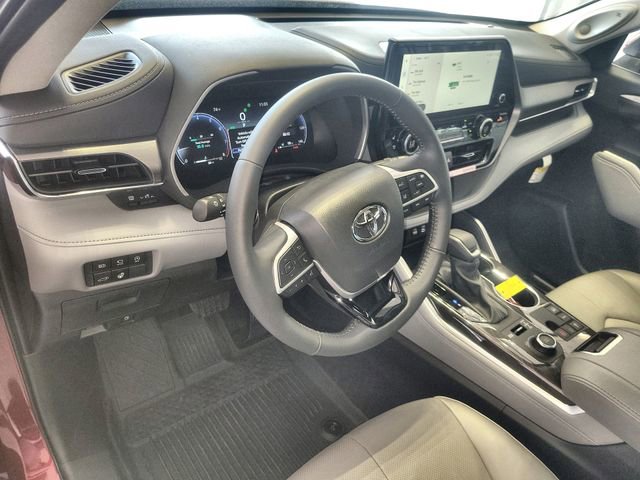 New 2026 Toyota Highlander Limited AWD/4WD image 14